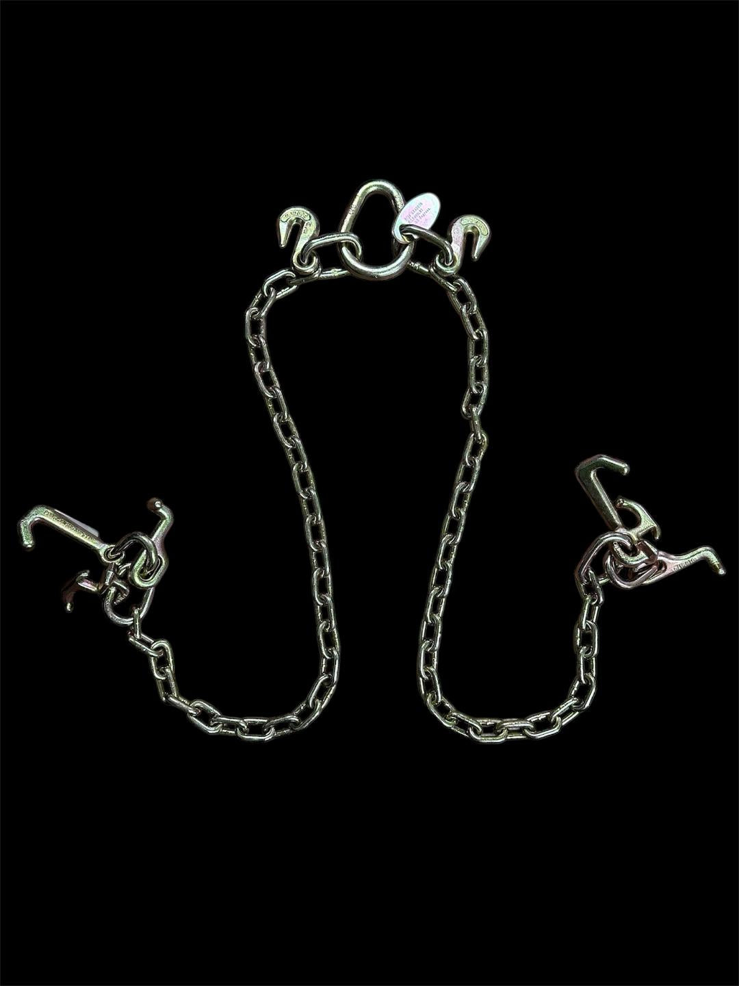 Product Description: 36-Inch V-Chain Bridle with RTJ Cluster Frame Hooks
• 30-Inch Grade 70 B-Chain: Provides superior strength and durability, perfect for light to medium-duty towing and recovery.
• RTJ Cluster Frame Hooks: Includes R, T, and J hooks to securely attach to a wide variety of vehicle frame points, ensuring compatibility with most cars and light trucks. Working load limit- 5400LBS
