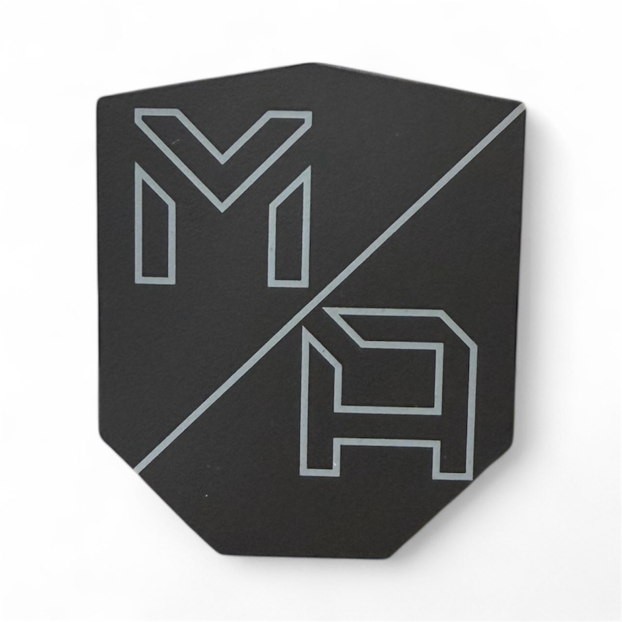 Expand your mounting options with the Mob Armor Mobnetic Plates. These steel replacement plates are designed to work with ant Mob Armor Mobnetic mount, allowing you to easily attach your device in multiple vehicles, toolboxes, or workstations. Perfect for drivers who use their mount across several setups.

NOTE: THIS PRODUCT INCLUDES 2 PLATES ONLY. MOBNETIC MOUNT SOLD SEPERATLEY. FRONT VIEW OF PLATE