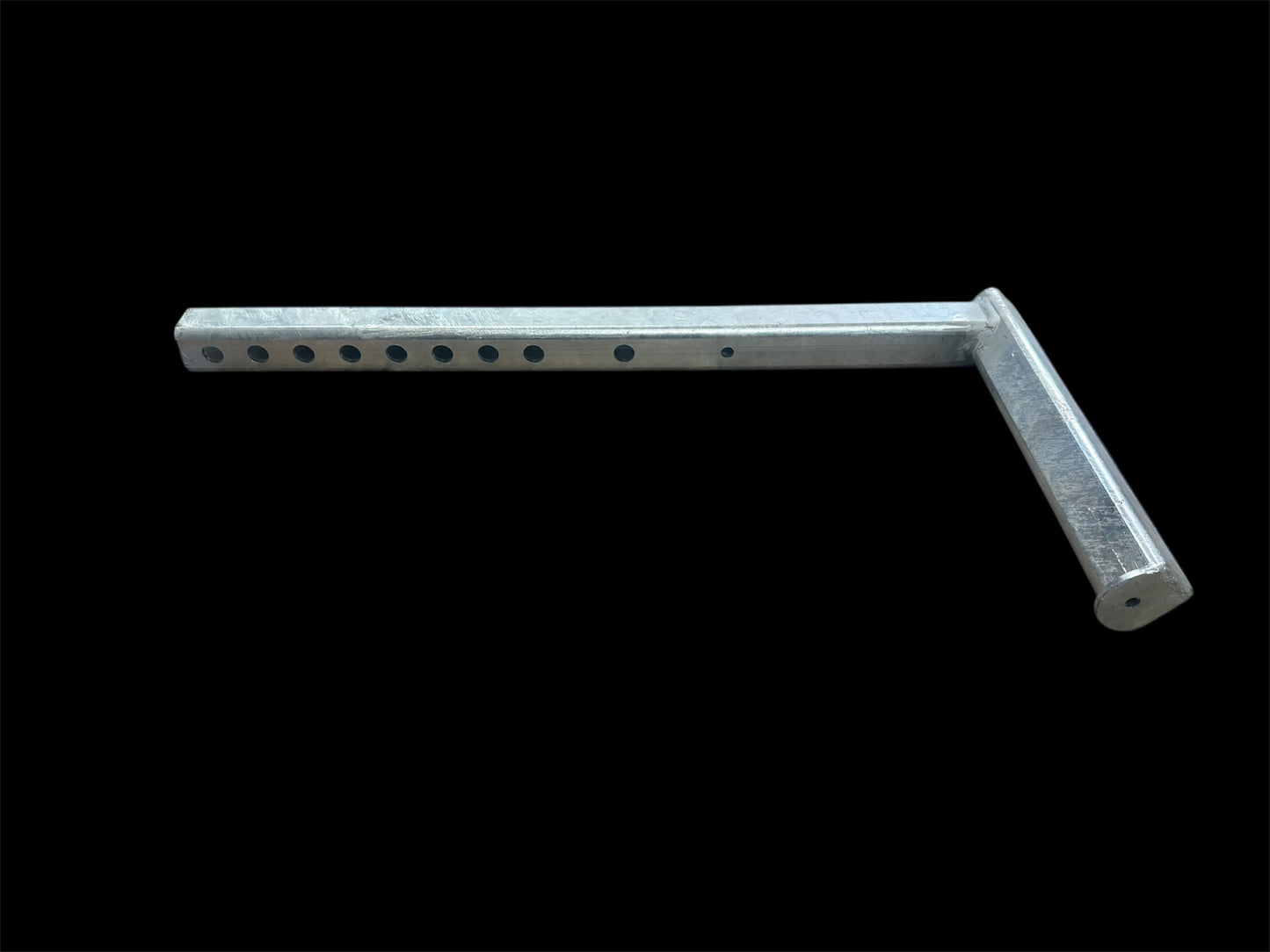 This L Arm Fits both sides of the wheel lift on Jerr-Dan, Century, Holmes, Champion and Vulcan Car Carriers. This adjustable L-Arm slides into the outer crosstube for secure tire rest. Right side